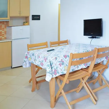30 Apartment