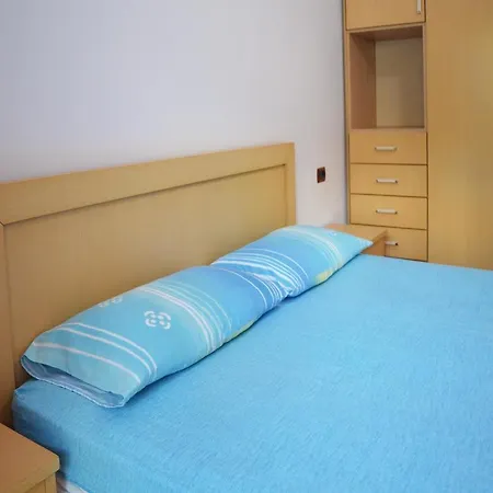 Apartment 30 Qeparo