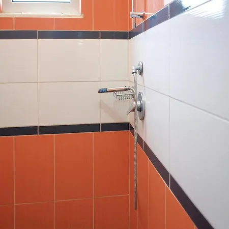 Apartment 30 Qeparo